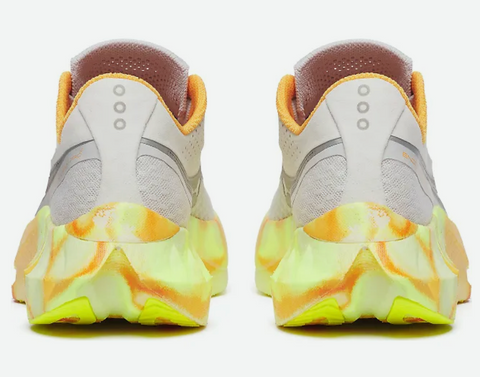 Women's Saucony Endorphin Pro 4