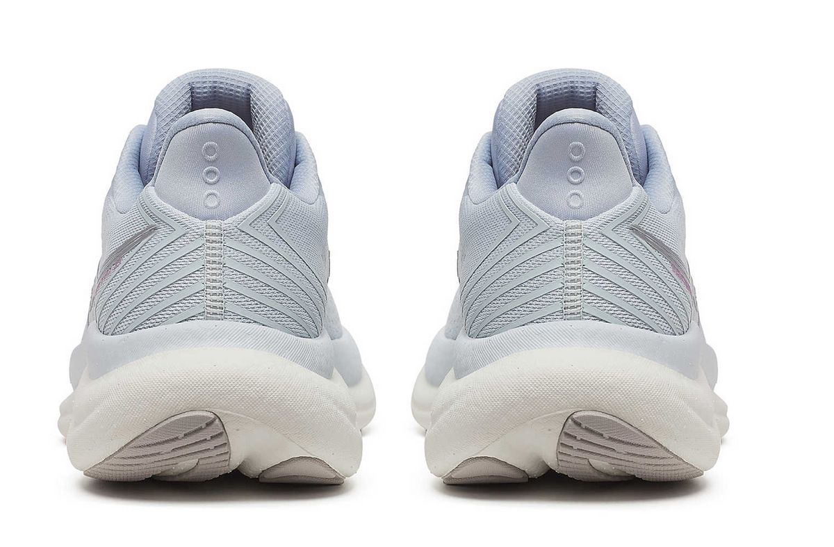 Women's Saucony Triumph 23