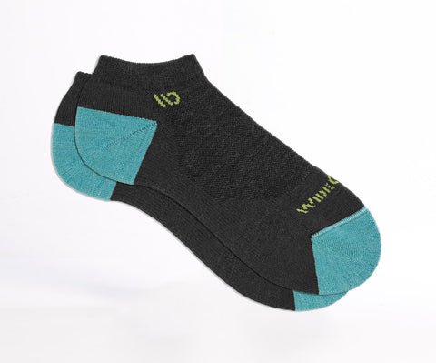 Women's Wide Open No-Show Socks