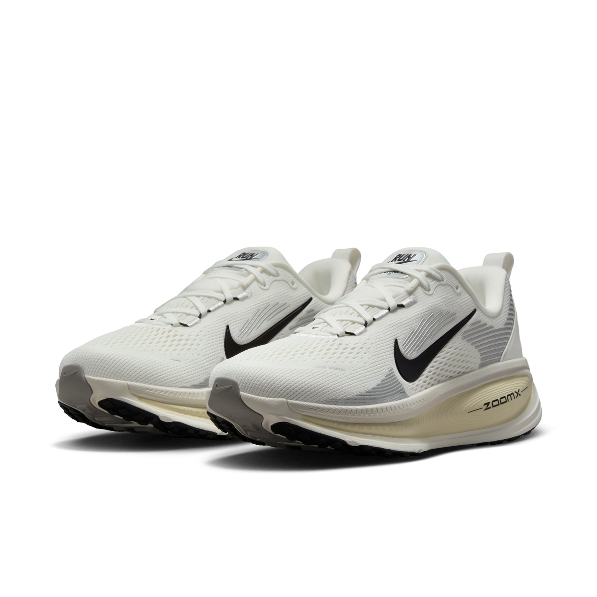 Women's Nike Vomero 18 Summit White / Black view 5