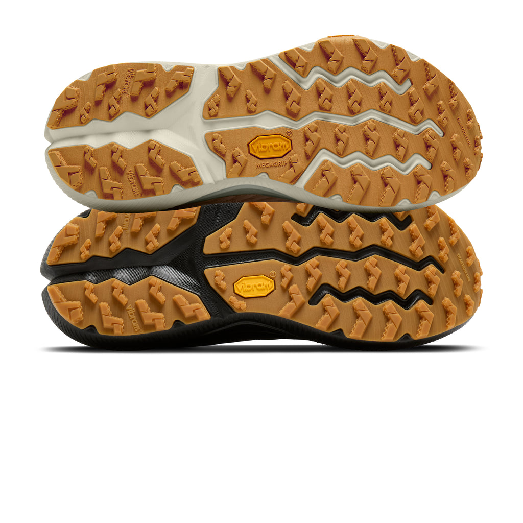 Men's Brooks Cascadia 20 Black / Ebony / Gum outsole