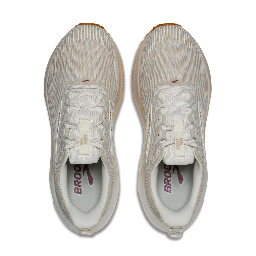 Women's Brooks Ghost Trail Coconut / Chateau / Rose top